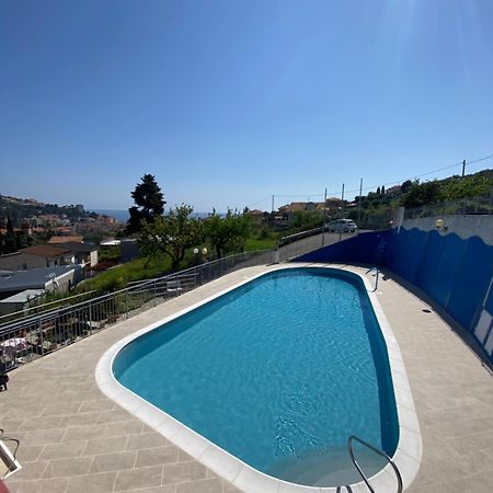 אימפריה Residence Hotel Edy מראה חיצוני תמונה