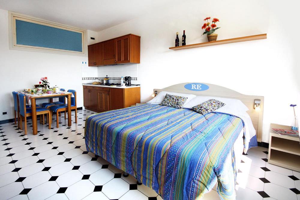 אימפריה Residence Hotel Edy מראה חיצוני תמונה