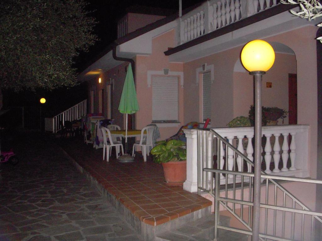 אימפריה Residence Hotel Edy מראה חיצוני תמונה